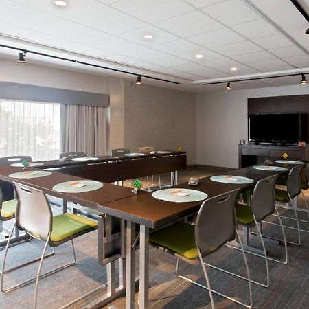 Отель Aloft Birmingham Soho Square Хомвуд Экстерьер фото