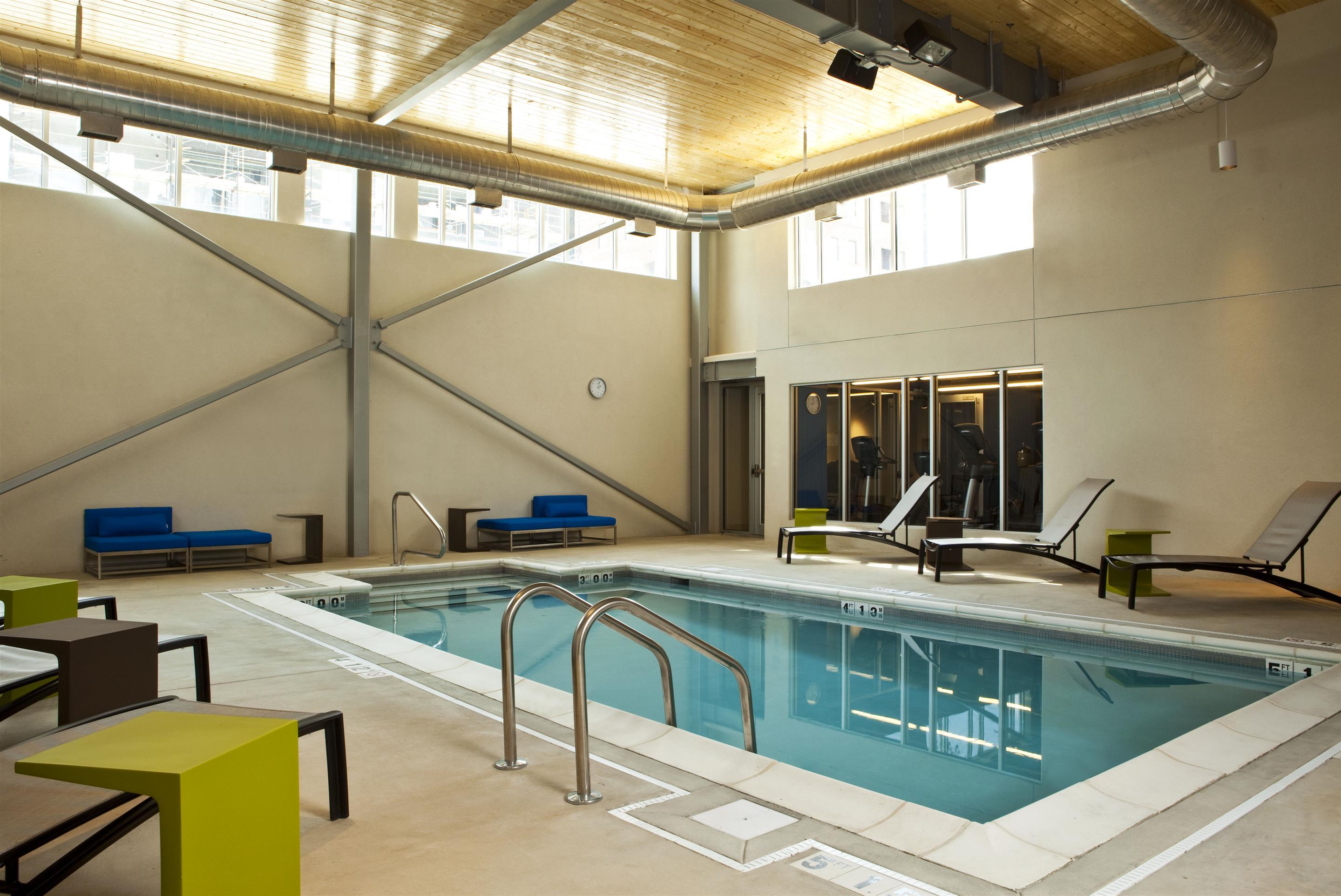 Отель Aloft Birmingham Soho Square Хомвуд Экстерьер фото