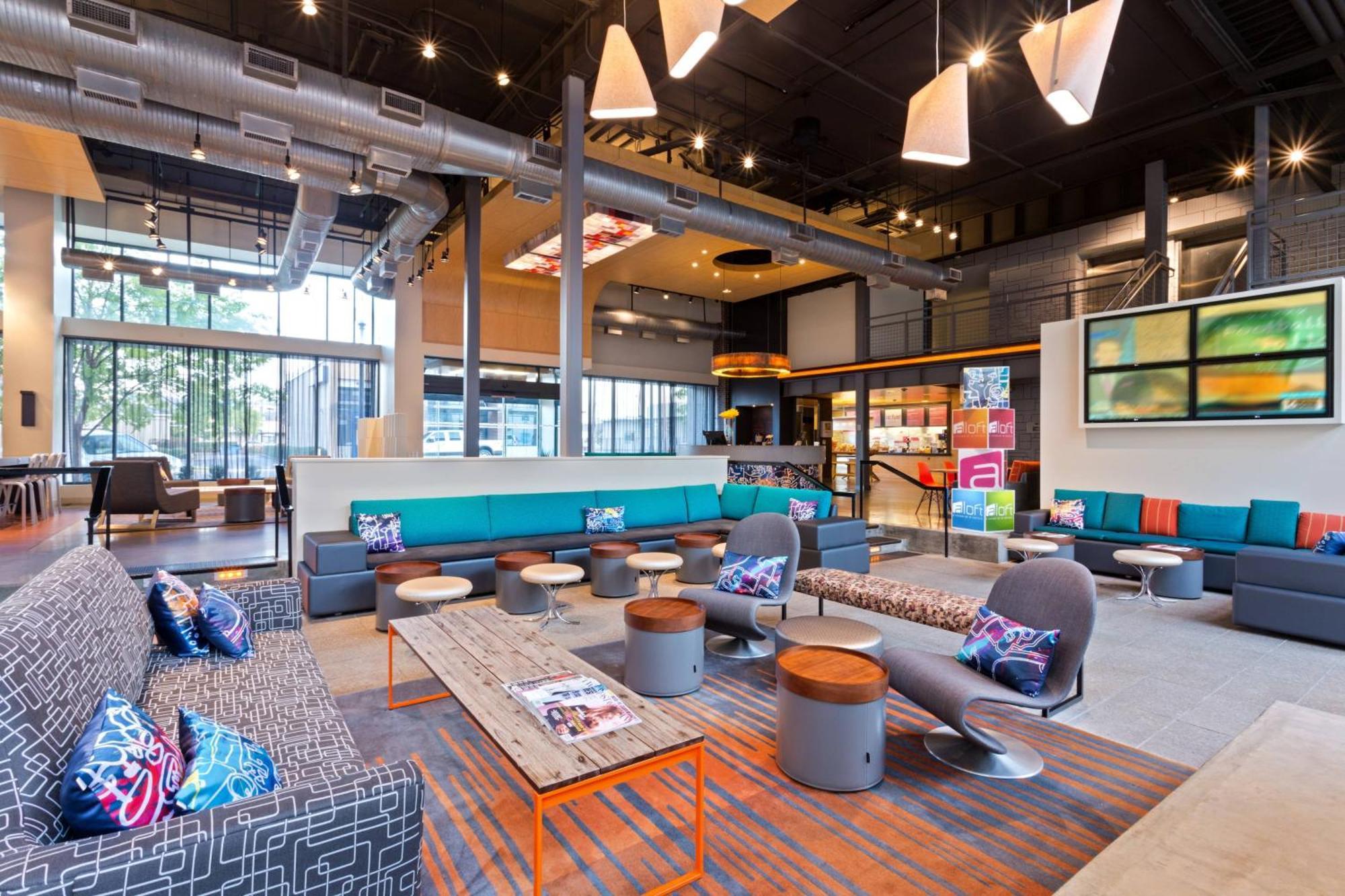 Отель Aloft Birmingham Soho Square Хомвуд Экстерьер фото