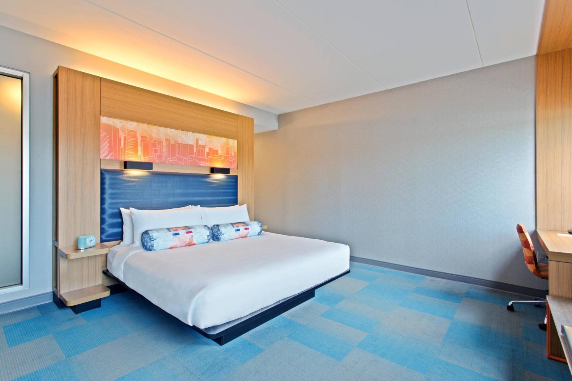 Отель Aloft Birmingham Soho Square Хомвуд Экстерьер фото