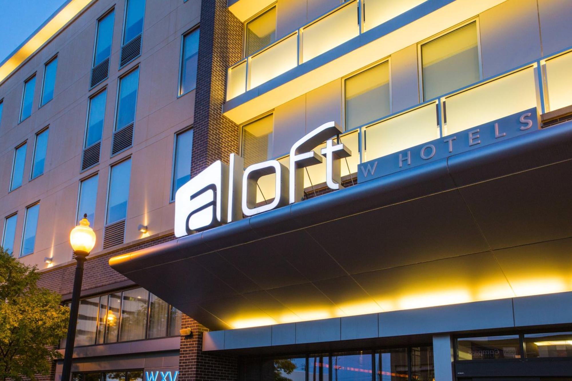 Отель Aloft Birmingham Soho Square Хомвуд Экстерьер фото