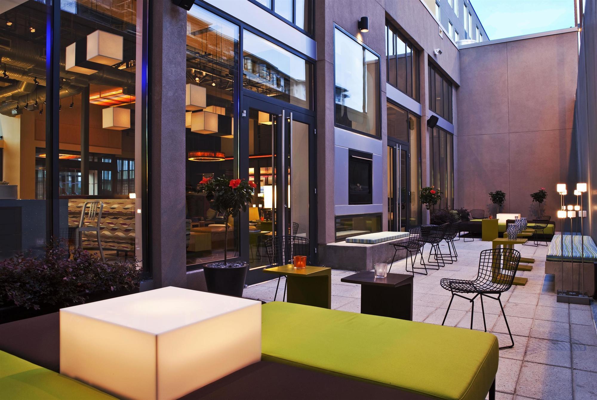 Отель Aloft Birmingham Soho Square Хомвуд Ресторан фото