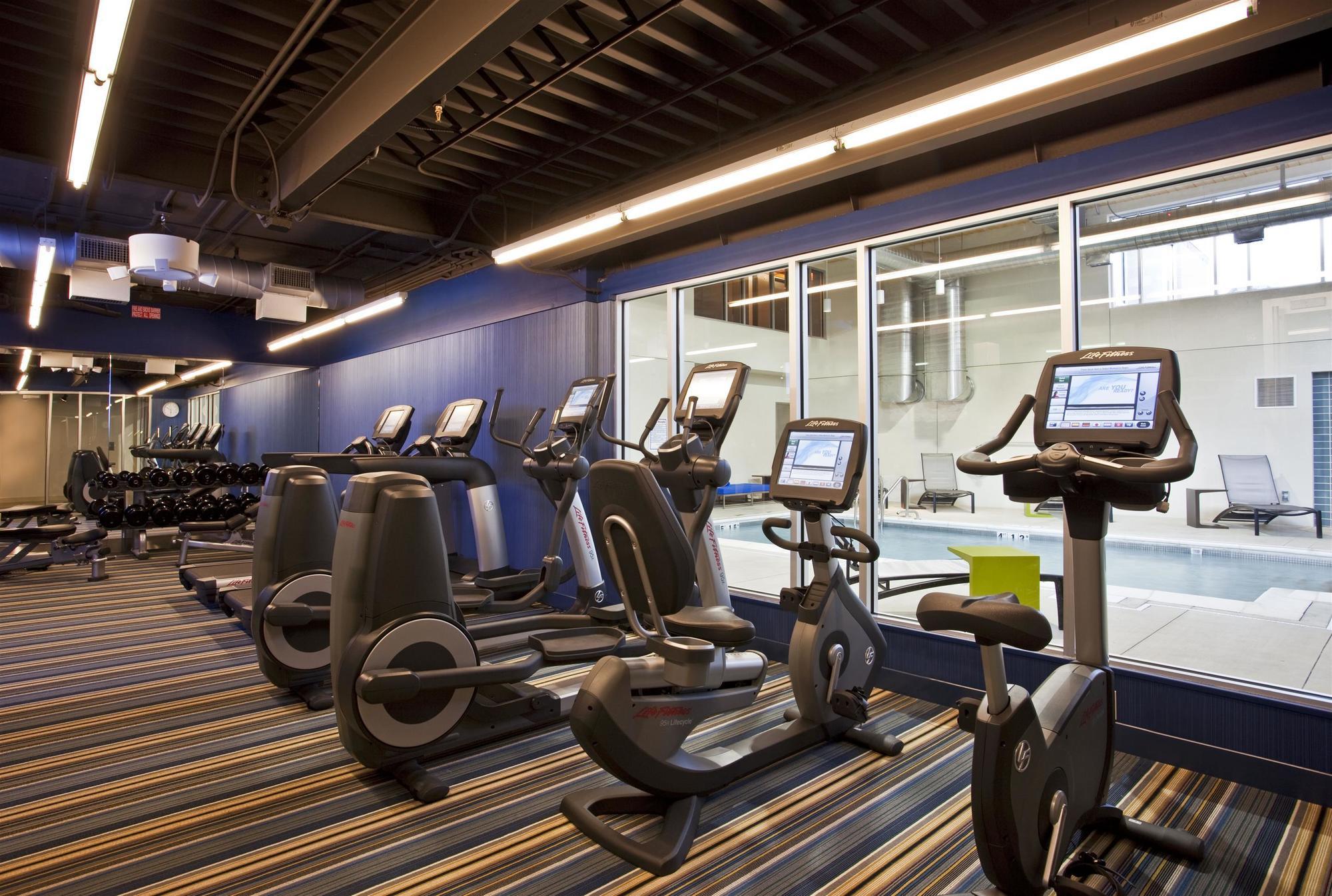 Отель Aloft Birmingham Soho Square Хомвуд Удобства фото