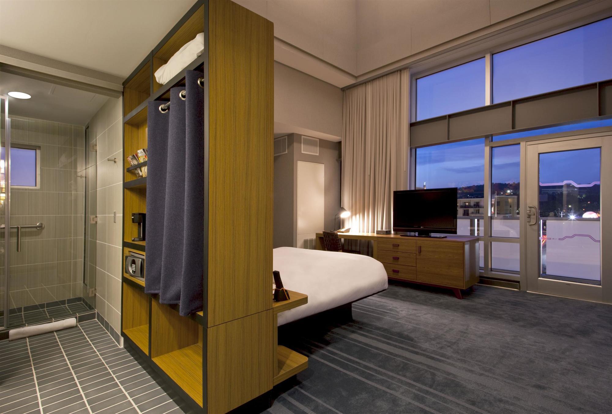 Отель Aloft Birmingham Soho Square Хомвуд Номер фото