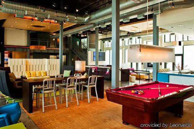 Отель Aloft Birmingham Soho Square Хомвуд Экстерьер фото