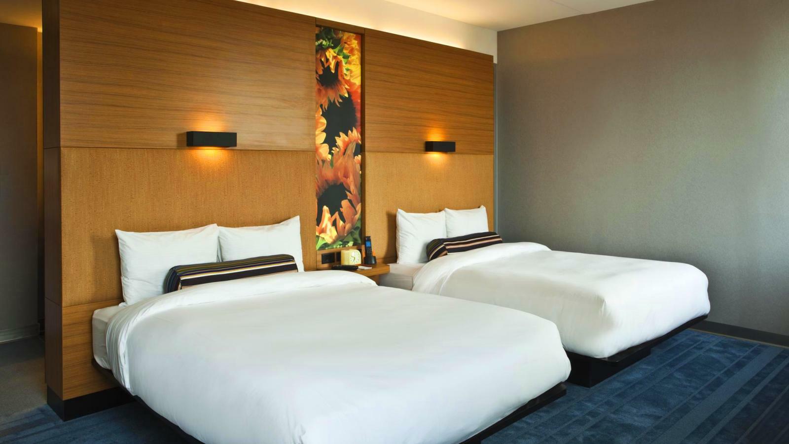 Отель Aloft Birmingham Soho Square Хомвуд Экстерьер фото
