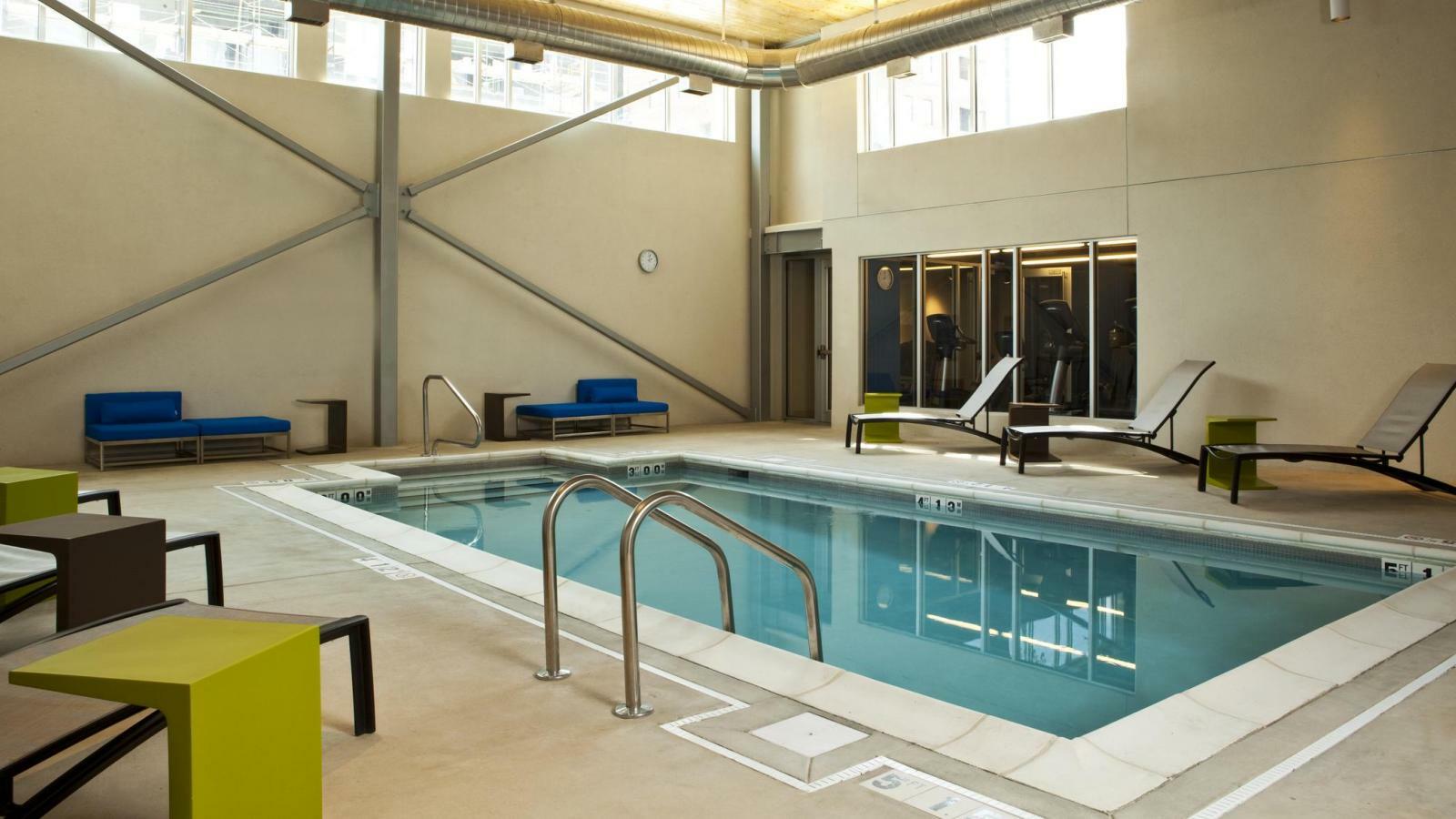 Отель Aloft Birmingham Soho Square Хомвуд Экстерьер фото