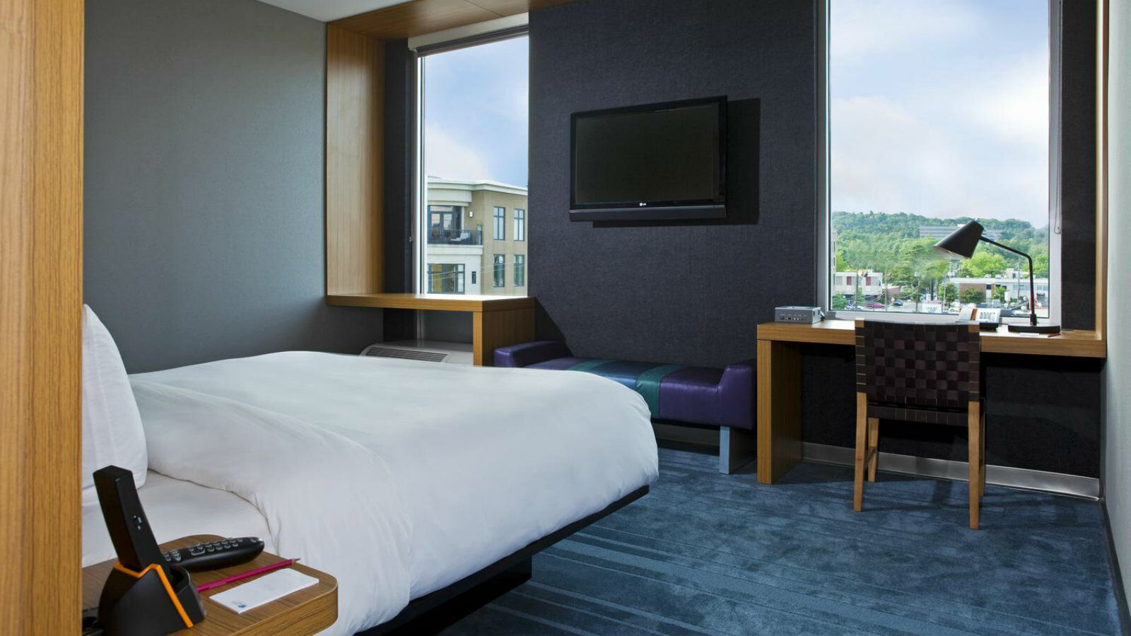 Отель Aloft Birmingham Soho Square Хомвуд Экстерьер фото